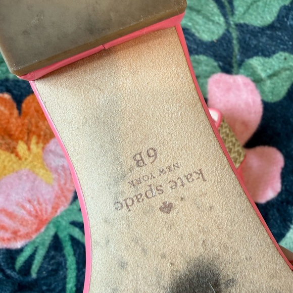 Kate Spade Pink Raffia Strawberry Embroidered Sandals - Picture 6 of 6